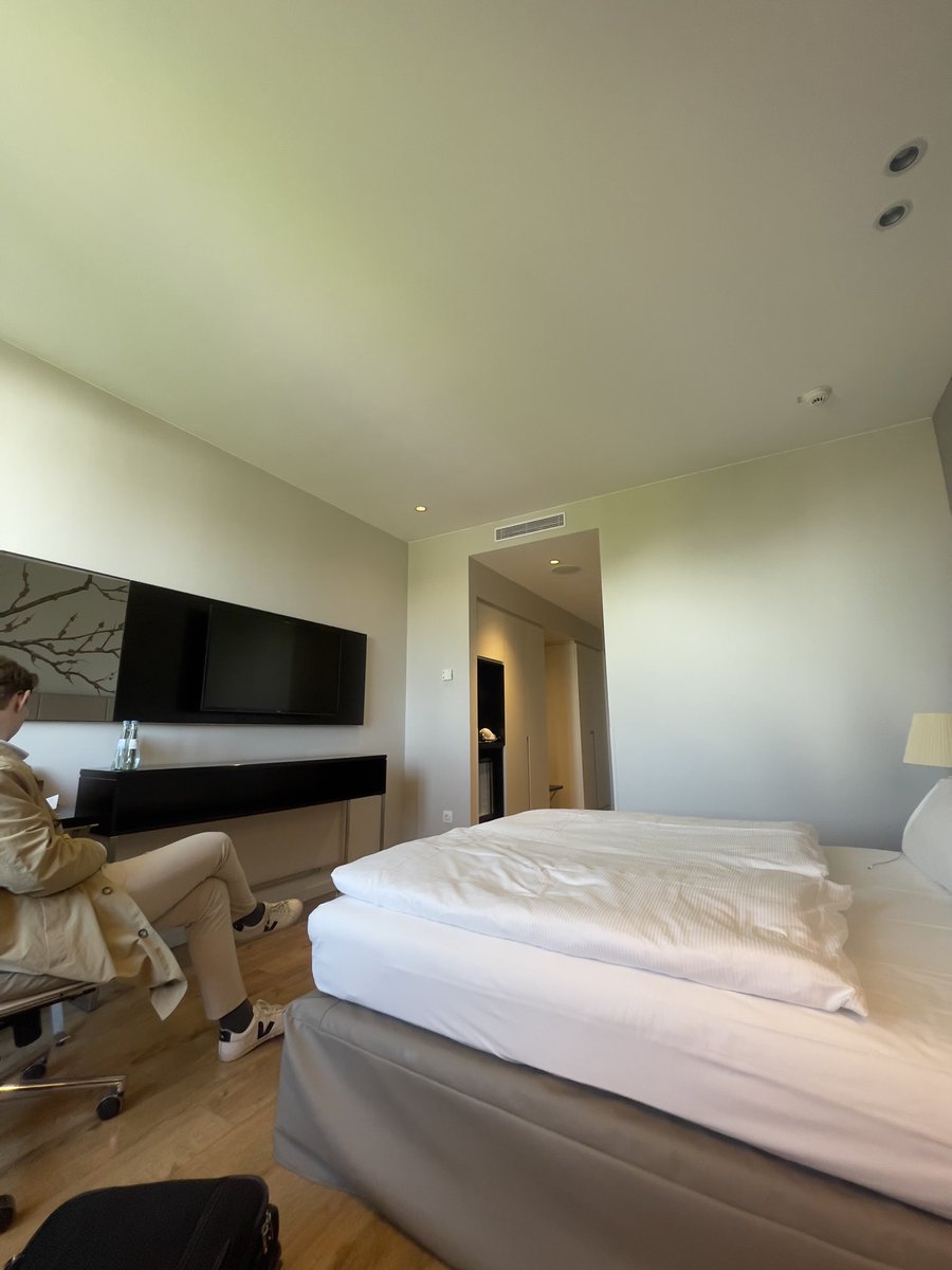 angekommen in berlin, junior suite lohnt sich mit <a href="/icaFPS/">icarus</a>