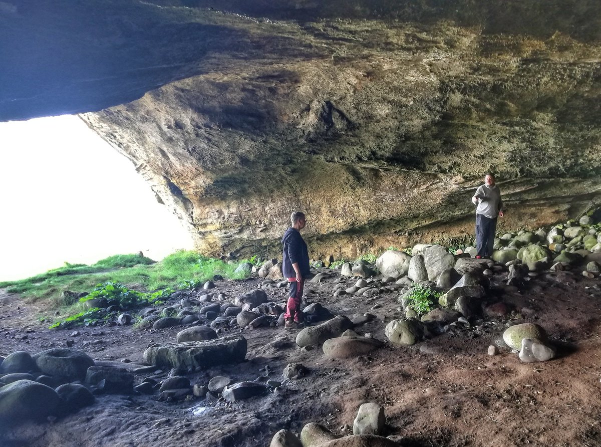 gmacg_1's tweet photo. Exploring #archaeology &amp; conservation management with @DrumadoonScot @ArchScot @AdoptaMonument &amp; our guest from Satakunta Museum Finland. Great to discuss range of issues, from upland monuments, Rewilding &amp; farming, to the impact of climate change on caves &amp; coastal archaeology. https://t.co/iN8ImlYevY
