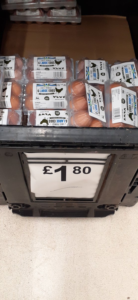 JillBennett7's tweet photo. @AsdaServiceTeam why oh why have you now moved to PLASTIC egg boxes? https://t.co/cFhU3dAbLj