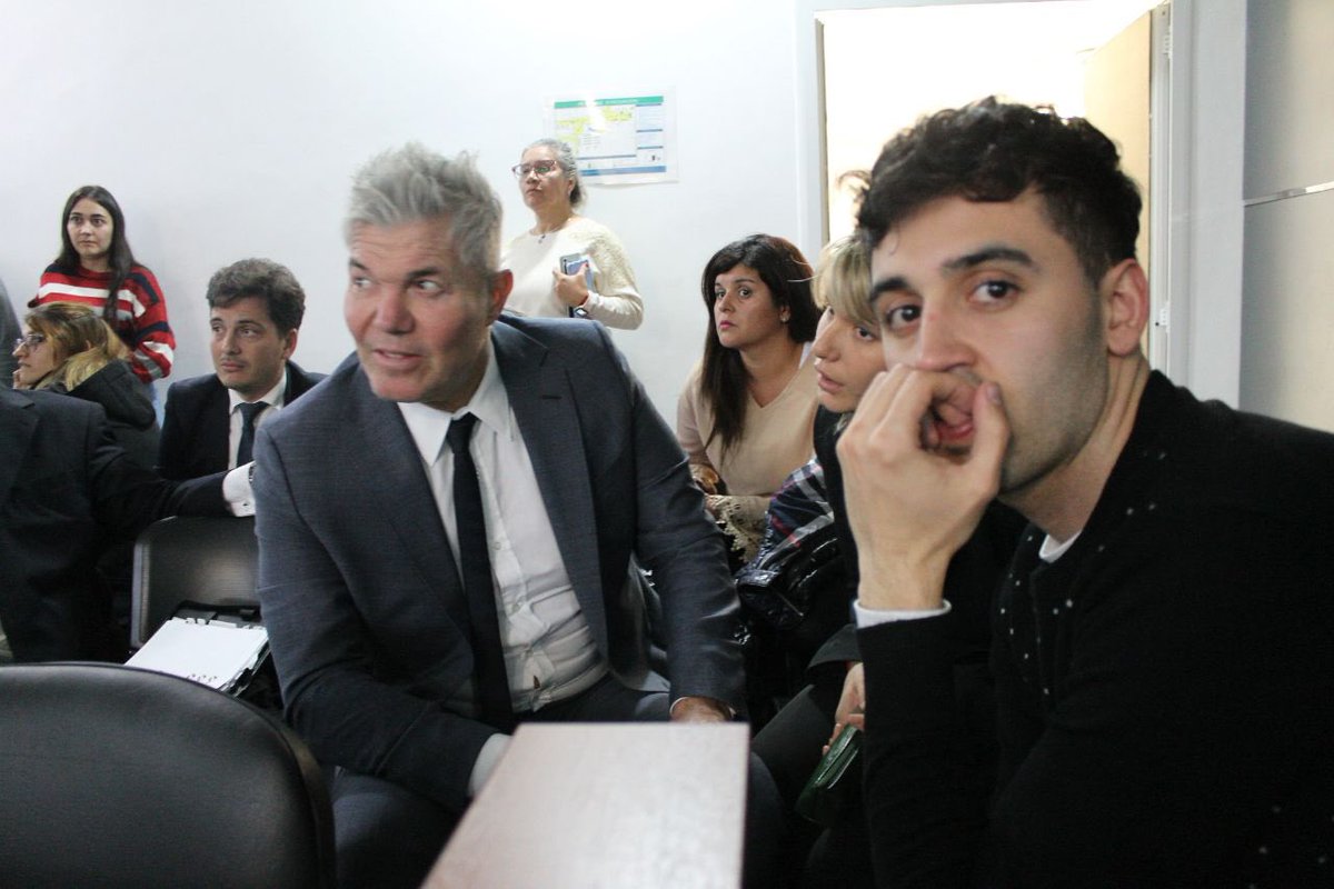 nandotocho's tweet photo. Rio Negro: Avanza el juicio por jurados contra Ramiro Gutiérrez (26), está acusado de asesinar atropellando con su camioneta BMW y al propósito a Facundo Castillo (29) el 19/12/21, tras una pelea arrastró su cuerpo por 14 metros y se entregó 40hs más tarde. Lo defiende Burlando https://t.co/pTqW6eF5Pz
