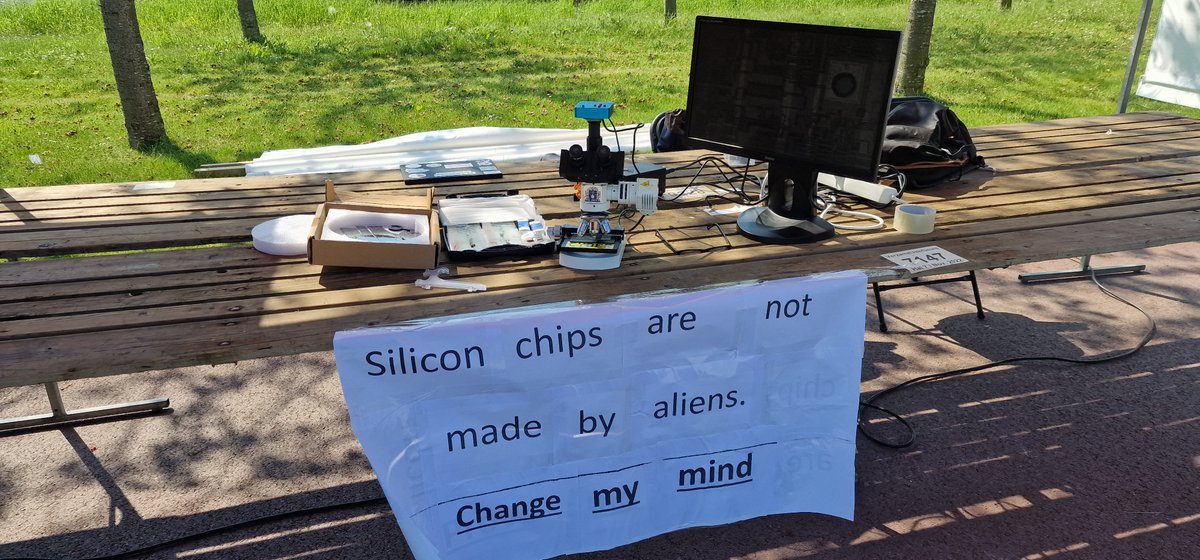 marunmagesh's tweet photo. @matthewvenn am i doing it right?
#makerfairedelft https://t.co/XADJN4wn4X