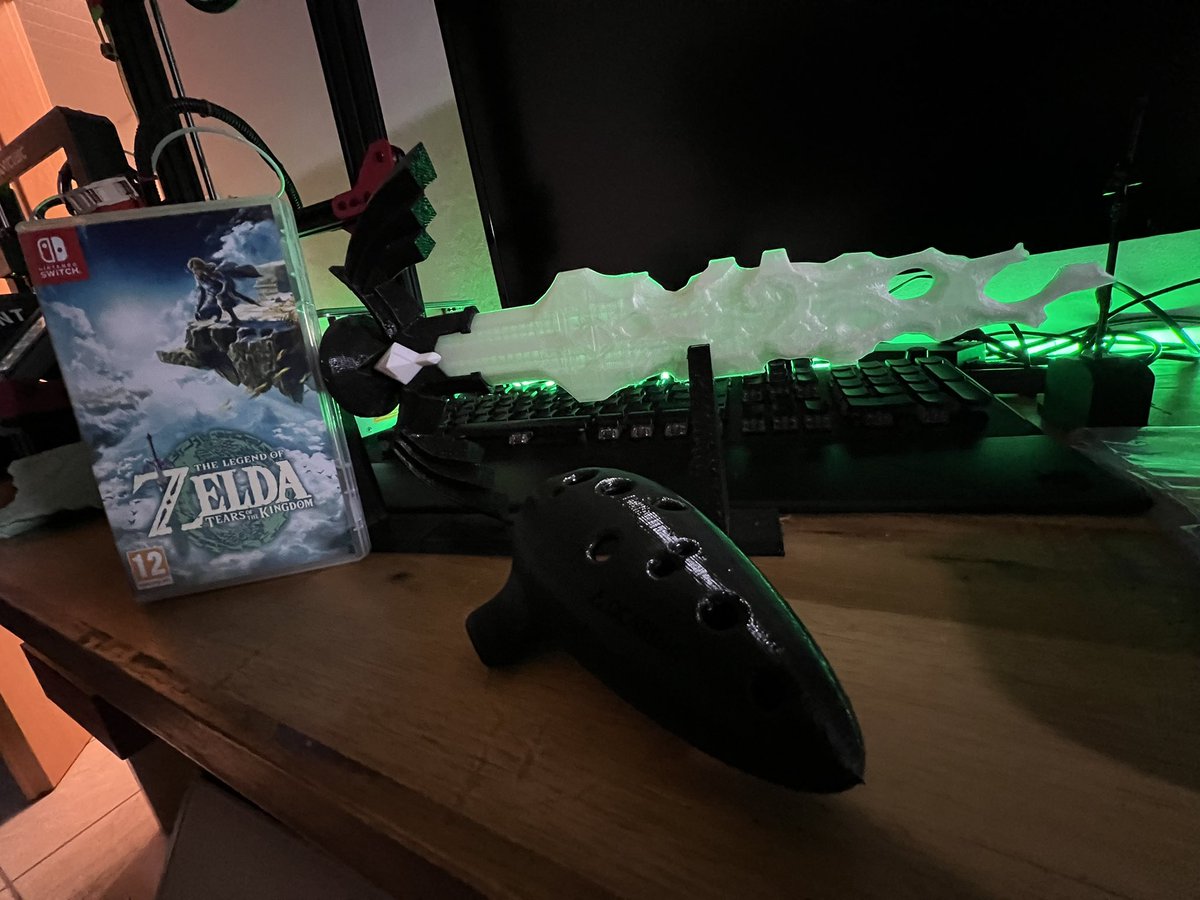 RealMascha tweet media