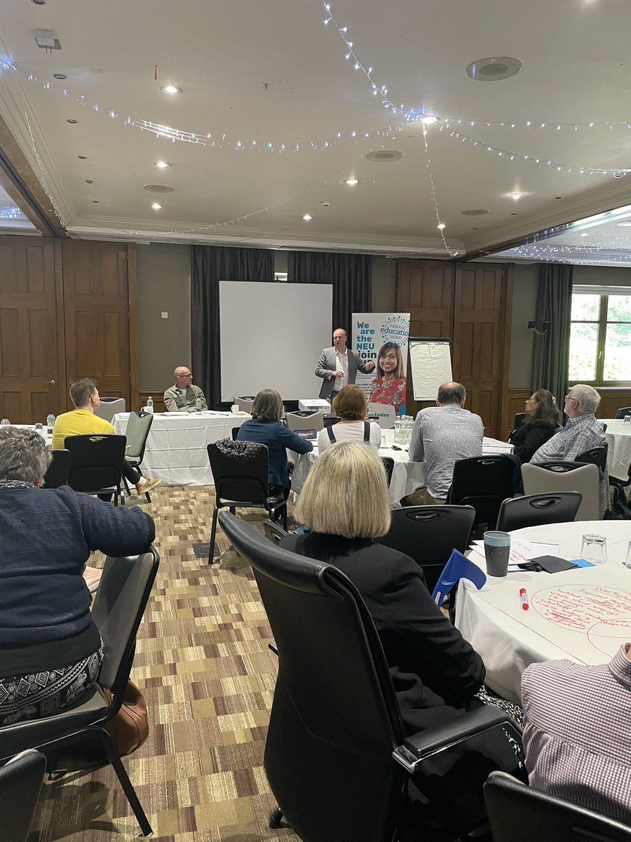 SouthEastNEU's tweet image. @GawainLittle speaks at  @SouthEastNEU regional council #payup #southeastneu #standupforeducation