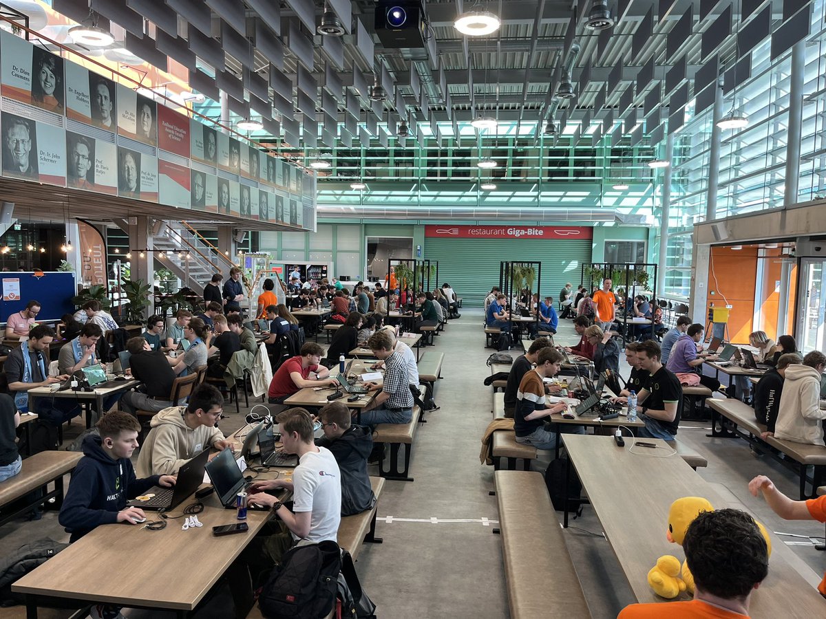 De Challenge the Cyber CTF 2023 is officieel begonnen! 36 teams gaan de strijd aan om de felbegeerde beker!