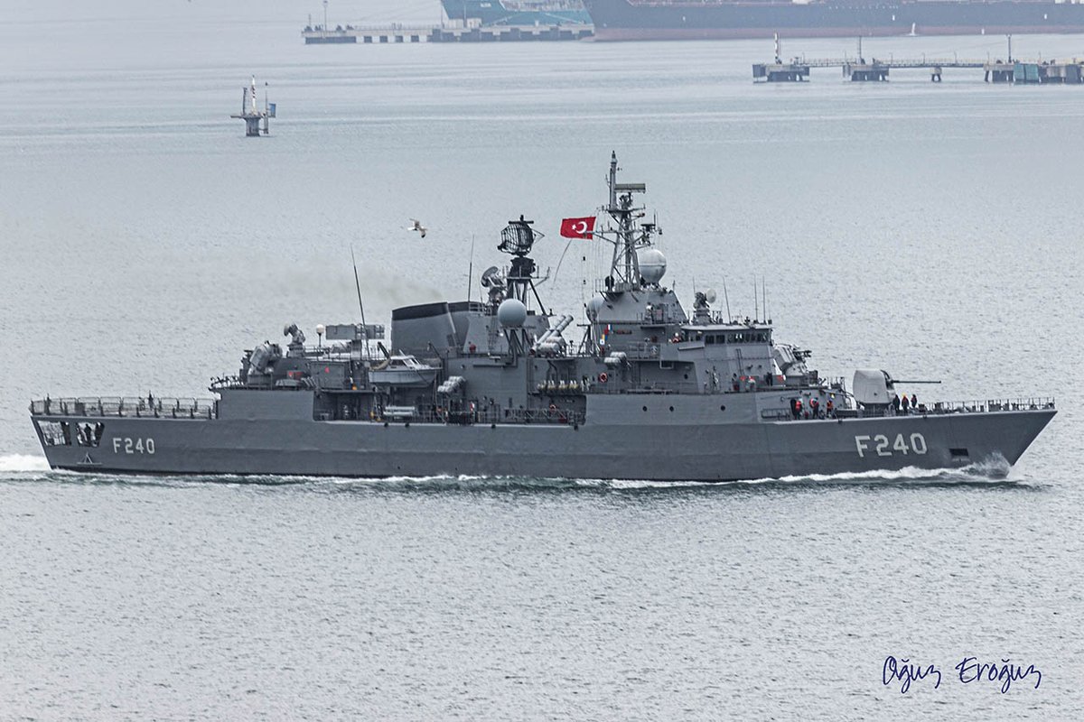 OguzEroguz1's tweet photo. #TurkishNavy's #MEKO200TN Track I #YavuzClass #frigate #TCGYavuz #F240 #GururluGüçlüÖncü https://t.co/SNb3cpZmPe