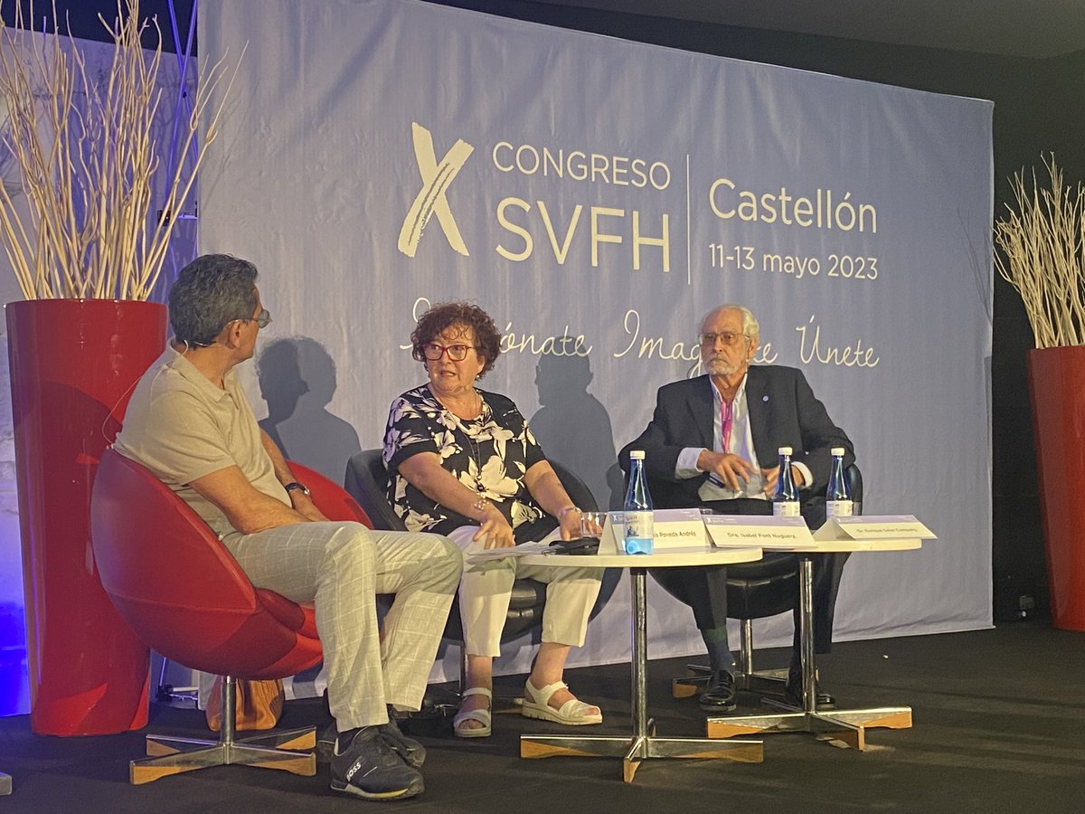 CHESTER HISTORIAS DE LA FH: cómo veis el futuro? 
Con <a href="/joseluis_pa/">Jose Luis Poveda Andrés</a>  <a href="/soler_kike/">Enrique Soler</a> @font_isabel