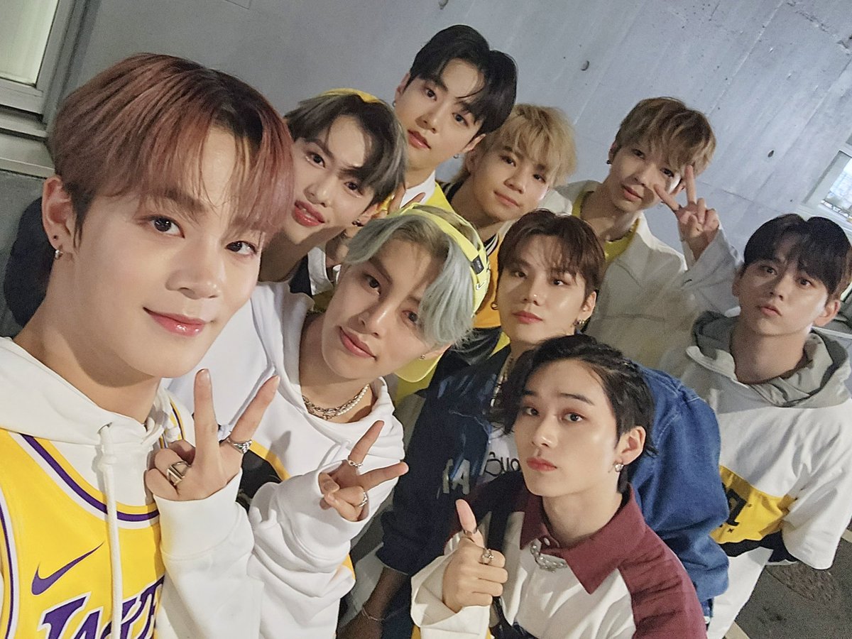 오늘도 열일하는 인간 셀카봉 온이표 단체 셀카📸
KCON JAPAN 2023 두 번째 날🔥 함께 즐겨주시고, 응원해 주신 모든 분들께 감사드립니다💛💛

#TFN #티에프앤 #KCON2023