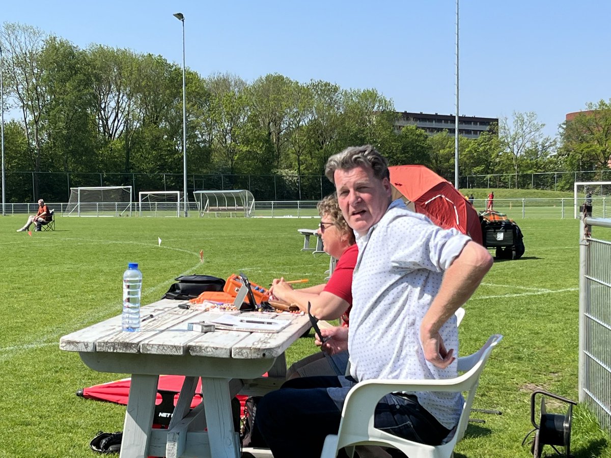 En hij begon zo fit aan de dag. Zit er nu al doorheen @krijnvrolijk