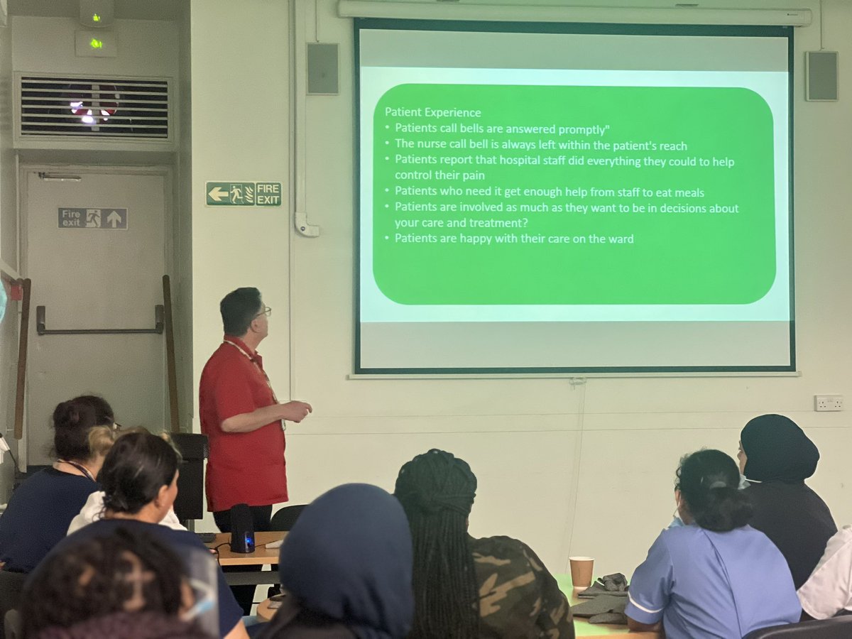 gpadmore1's tweet photo. Our ADN @CTerrahe @croydonhealth sharing information on the importance of #tendable and #wardaccreditation at yesterday’s international nurses drop in sessions, there were lots of free goodies including pens and you know how nurses love a pen 🖊️ 😂😂😂 https://t.co/UWSyr3TwJ4
