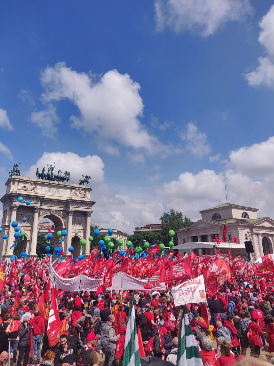 emsalmaso's tweet photo. #cgil #13maggio #Milano https://t.co/y93idWC4Hc