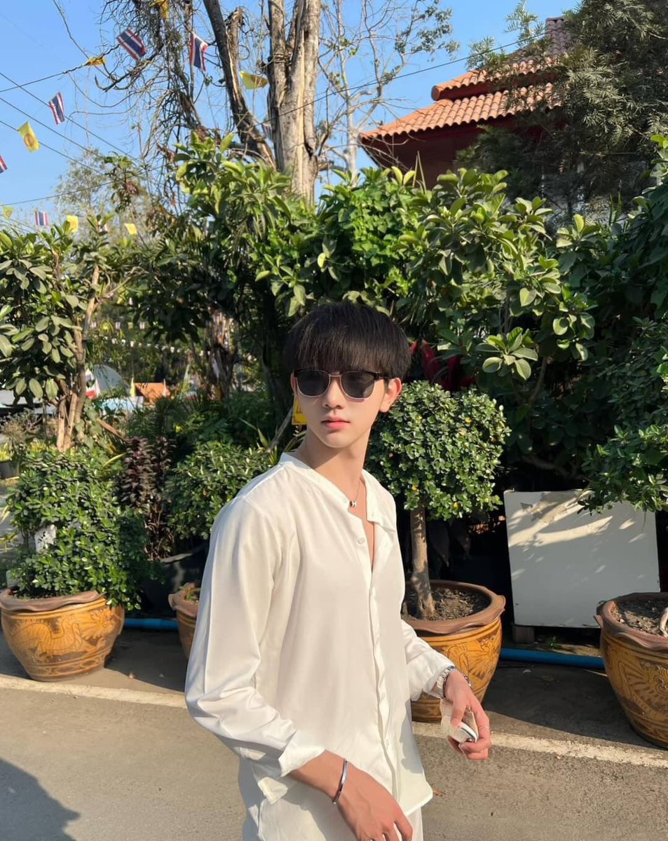 JSarinrak's tweet photo. ลูกชายหล้า ฝากไว้ในอ้อมอก อ้อมใจ
หวานเจี๊ยบส์
#teathilayu https://t.co/obXhdXypkW