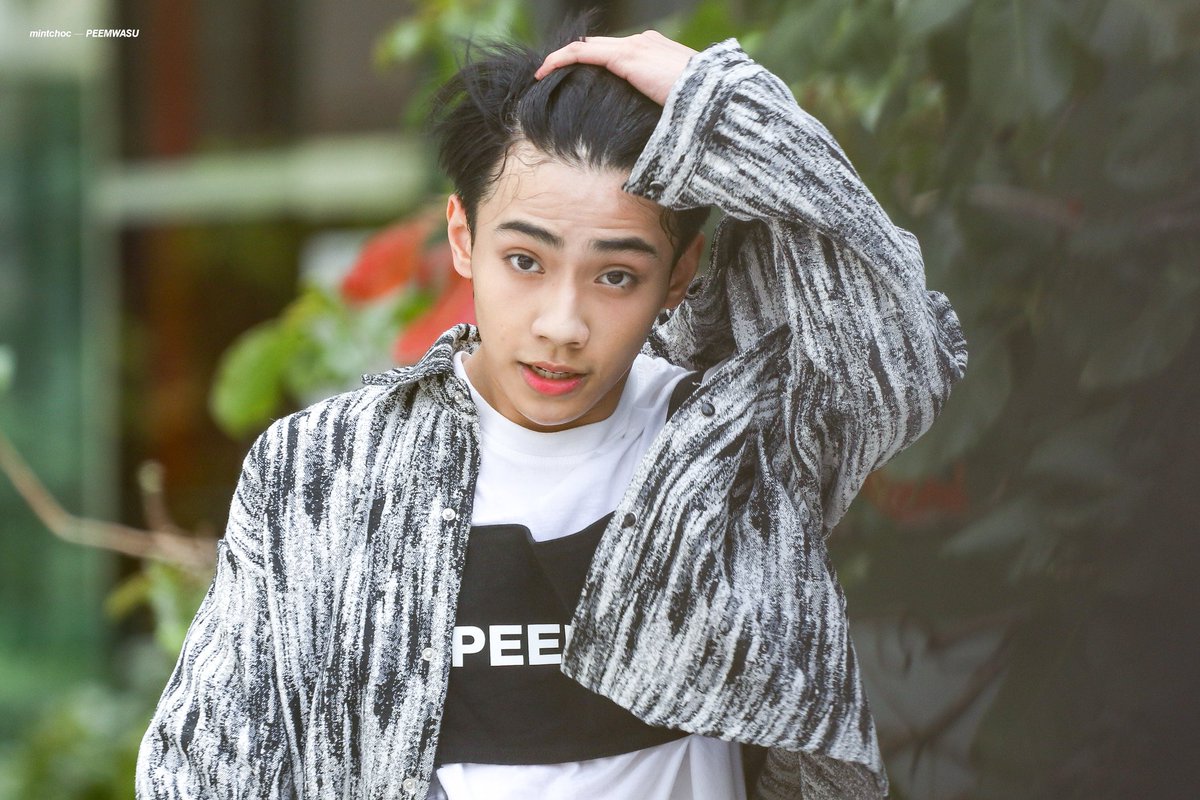 MINTCHOCx000's tweet photo. เสยผมเสยใจ🫶🏻

૮( #PEEMWASU )ა

#789DANCEALLDAY #789TRAINEE https://t.co/6gJdMsTzrc