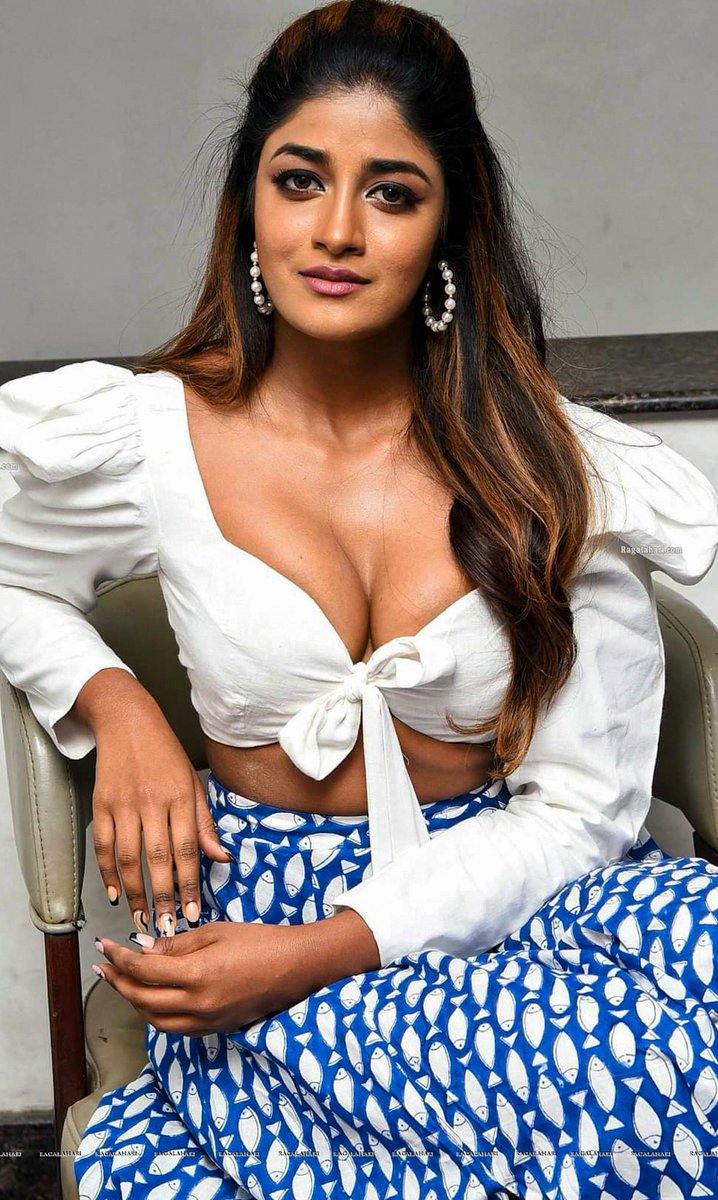 Fv_ABD-acAAIAQs?format=jpg&name=medium