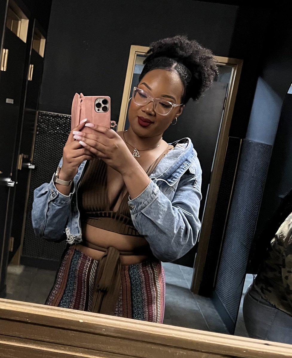 Breyy_onna's tweet image. Been living a good life lately❤️

#latenightpost