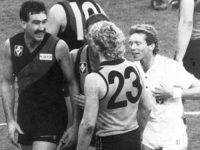 DavidWasley9's tweet photo. @OffTheBenchTeam @lennyp23 @craighutchy Roger Merrett https://t.co/mZsG7BCgY8