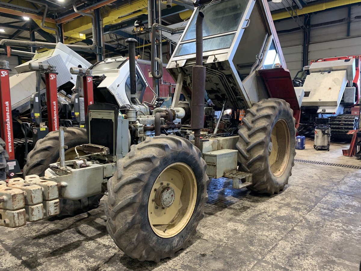 bigrednorm's tweet photo. @MichelinAgriUK @km_tyres @JonathanTunmore fresh boots for the Schlüter, one of a handful in the uk. New  14.9R28 Kleber super vigne on the front and 18.4R38 Kleber super 9 on the rear (part worn), giving it an authentic 80s look 👌🏻#agrityres #exelagri #topservice https://t.co/cVss88Uoen