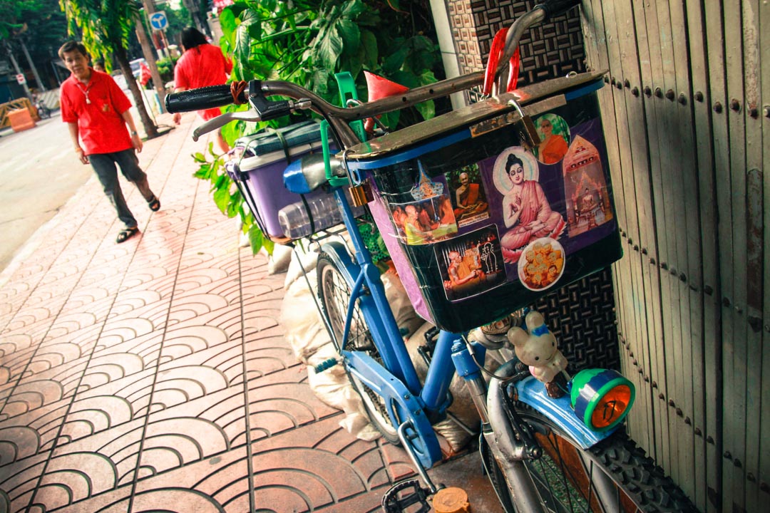 MichaelTChew's tweet photo. #Thailand #Bangkok #buddhist #bike #instalike #instagood # instagram # travel #cycle #buddhistculture #leaves #road #travelling https://t.co/FR56GcIoro