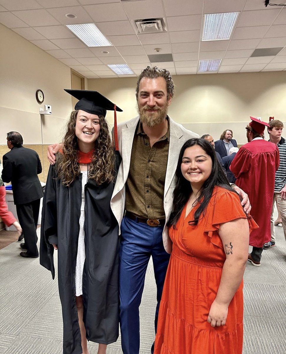 destiniestime's tweet photo. Rhett and Link with fans at NC State University https://t.co/b97jAFees7