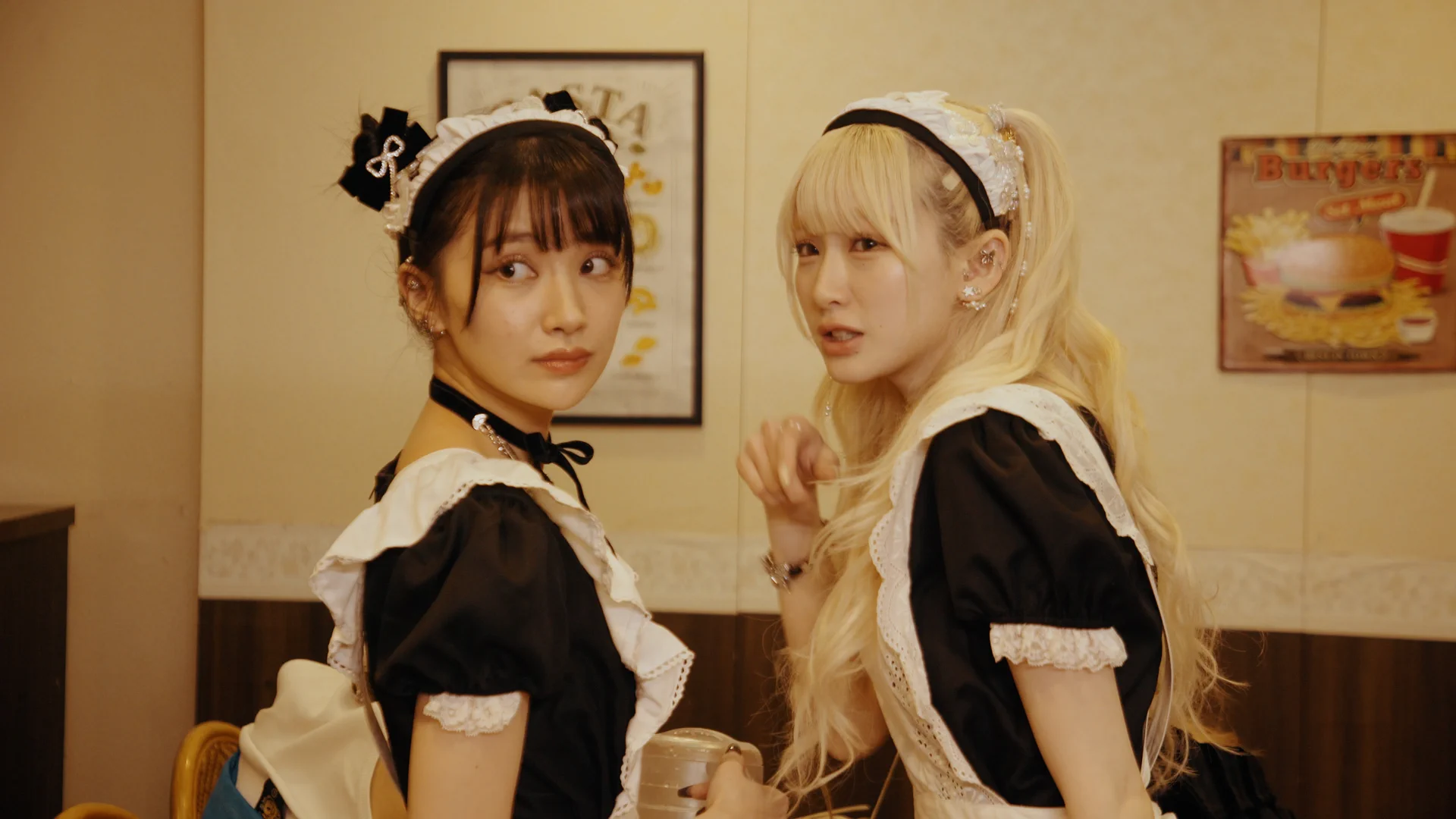 加藤マニ X:ssä: ”黒宮れいさんと金子理江さんのユニット REIRIEによる