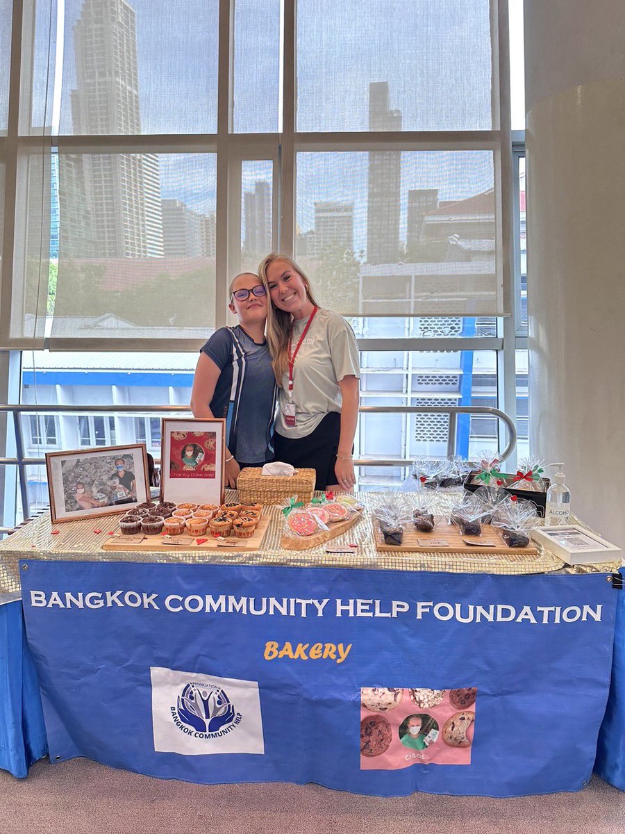 BKK_community's tweet photo. Great news everyone! Chloe, our #superstarvolunteer, has raised a whopping 8980 with a mini #bakesale she organized at #Nist to support the community in the lower-income villages of #klongtoei. #communitysupport #volunteerism #makingadifference https://t.co/csgu646sGo