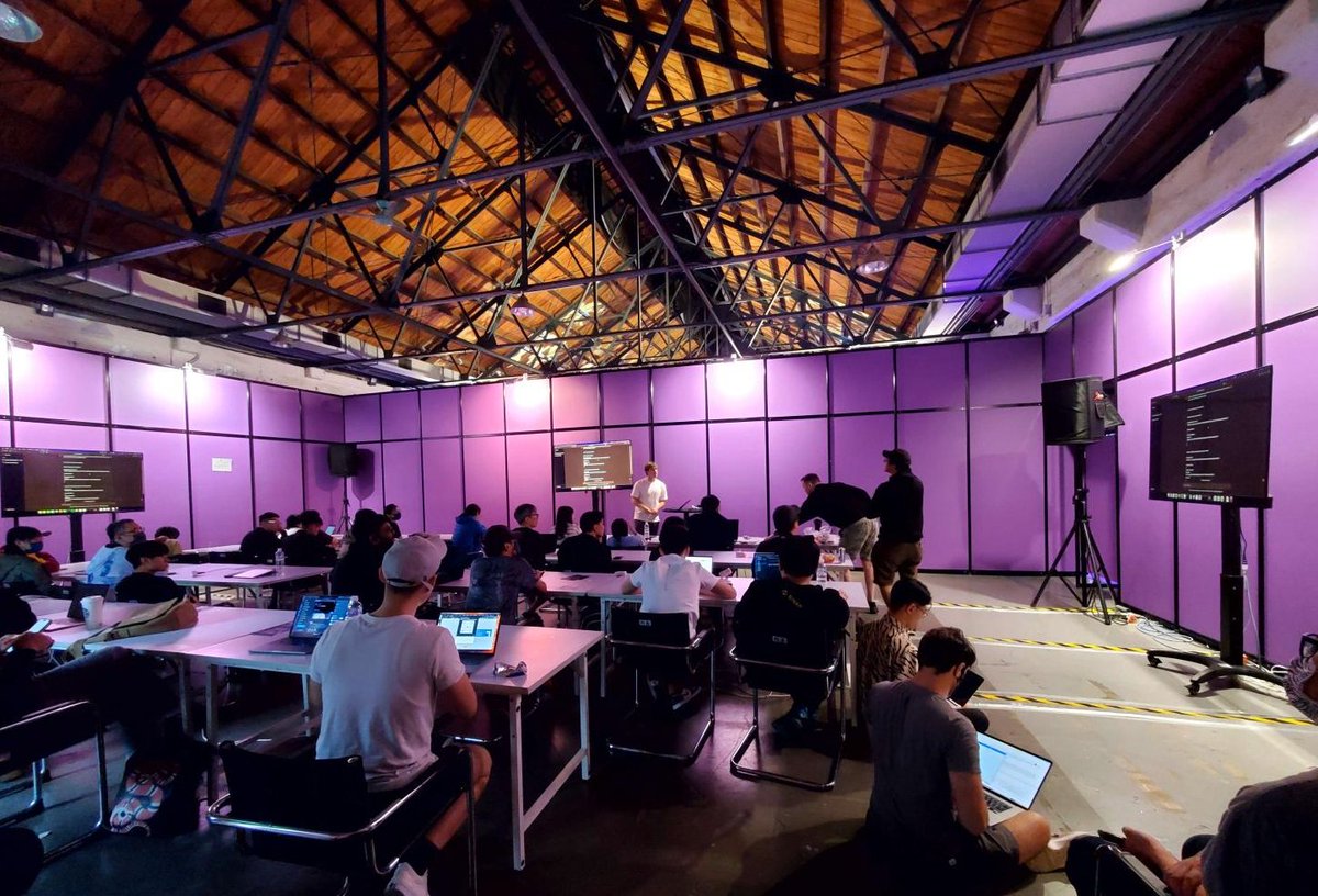 SolanaUni's tweet image. .@ryan_trat just crushed his first workshop at a Hacker House teaching how to build an ai that interacts with your #solana wallet.
Those of you who will be working with him in our AI accelerator are in for a real treat!
#HackerHouseTaipei #web3accelerator
