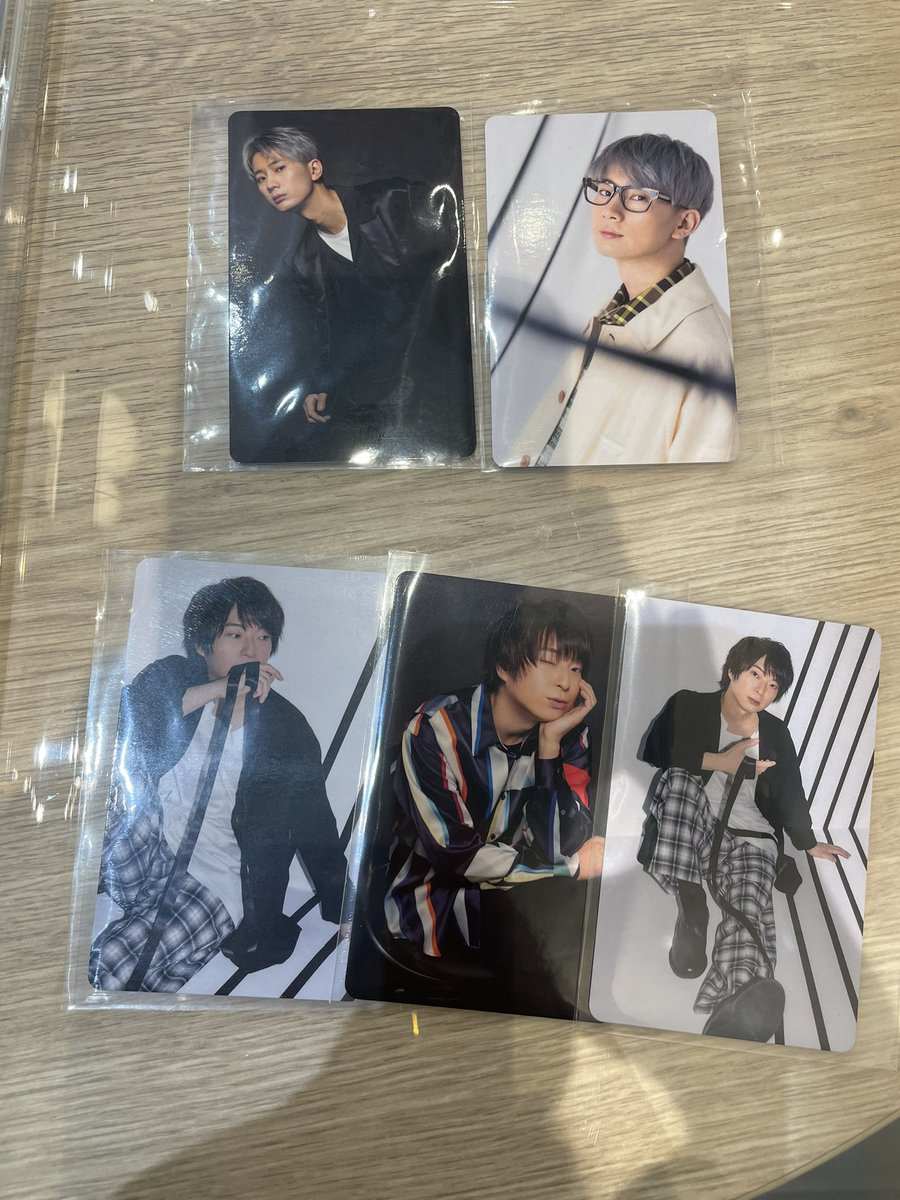 co_013_'s tweet photo. 【交換・譲渡】Kiramune Music Festival 
キラフェス2023 ブロマイド フォトカード 

求→江口、柿原(フォトカードは写真1枚目以外)>定価

譲→写真2~4枚目、ブロマイドは「求」以外のメンバー

ブロマイドA・B1セットずつ購入済

両日参加、現地でのお取引希望です。

お気軽にお声がけ下さい🙏 https://t.co/68LnoNsD40