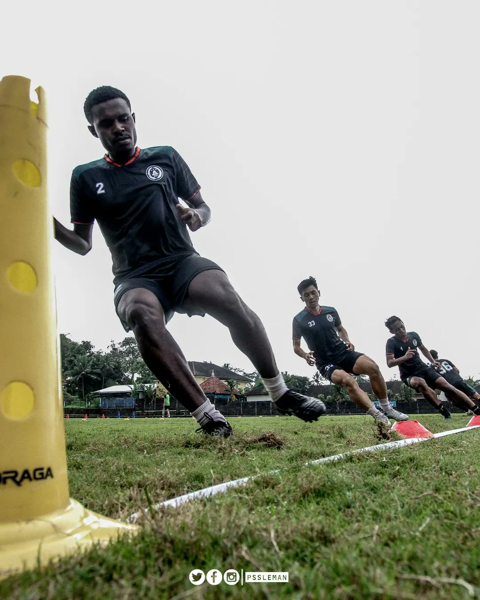 PSSleman's tweet image. Mengawali akhir pekan dengan sesi latihan pagi 🦅

Semangat! Jangan kasih kendor, penggawa 🔥

#PSS #UnityForOurGlory