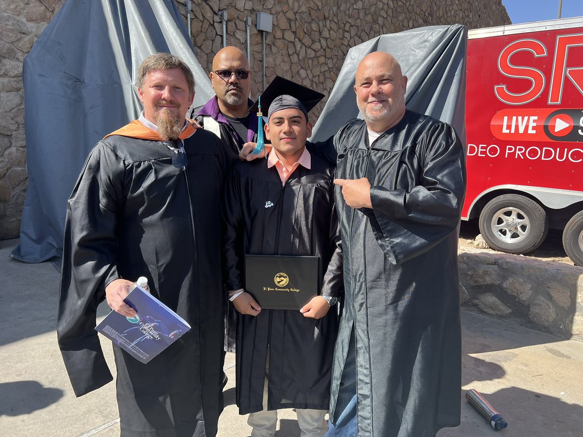 Lorely Ambriz tweet media