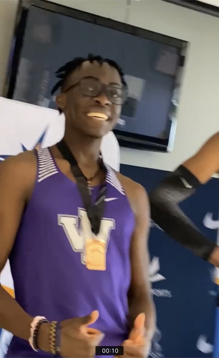 ALL CONFERENCE

Jabez Rivers does it AGAIN! Ranked outside the top 3 spots, he finished 3rd in a new lifetime best of 55.66!

A huge 6 more team points for the Tigers and he gets his 3rd All-Conference award of his career and 2nd of the meet!

WAY TO GO BEZ #WeAreIW