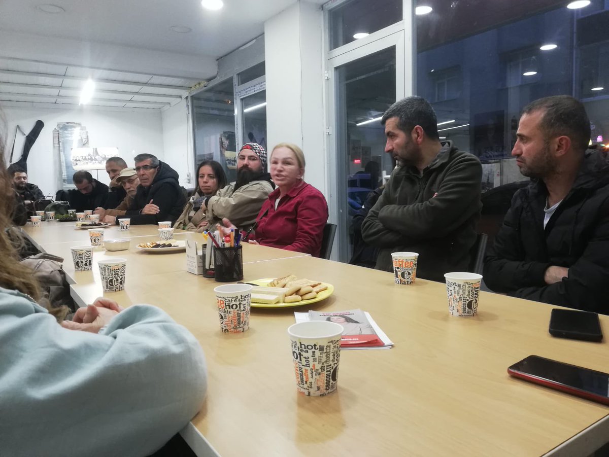 niler_albayrak's tweet photo. Hep Sokaktaydık Vekil Adayları Olarakta Örgütümüzle Yoldaşlarımızla Halkımızla Hep Bir Arada Olmaya Gene Devam Edeceğimize Söz Veriyoruz Hadi #1OyTİPe1OyKemale #TipSenin #TipSeninSesin #TipSensin Türkiye İşçi Partisi ne OYLAR https://t.co/3CSY2XzKOR