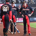 【プロ野球】日本ハムファイターズが新庄監督プロデュースのユニフォームを着用