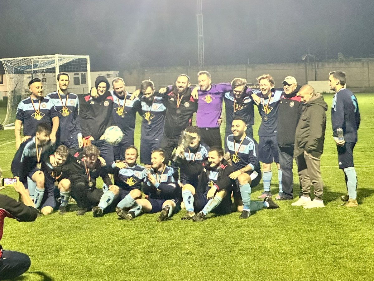 Great performance from our reserves last night to win their cup final 3-2, after finding themselves 2-0 down after 20mins! 👏🏼👏🏼👏🏼🏆 Decent game against @ymca_fc rapids, with plenty of support from both sides 👏🏼👏🏼👏🏼 @ThamesValleyPL @SHEATINGRES2014