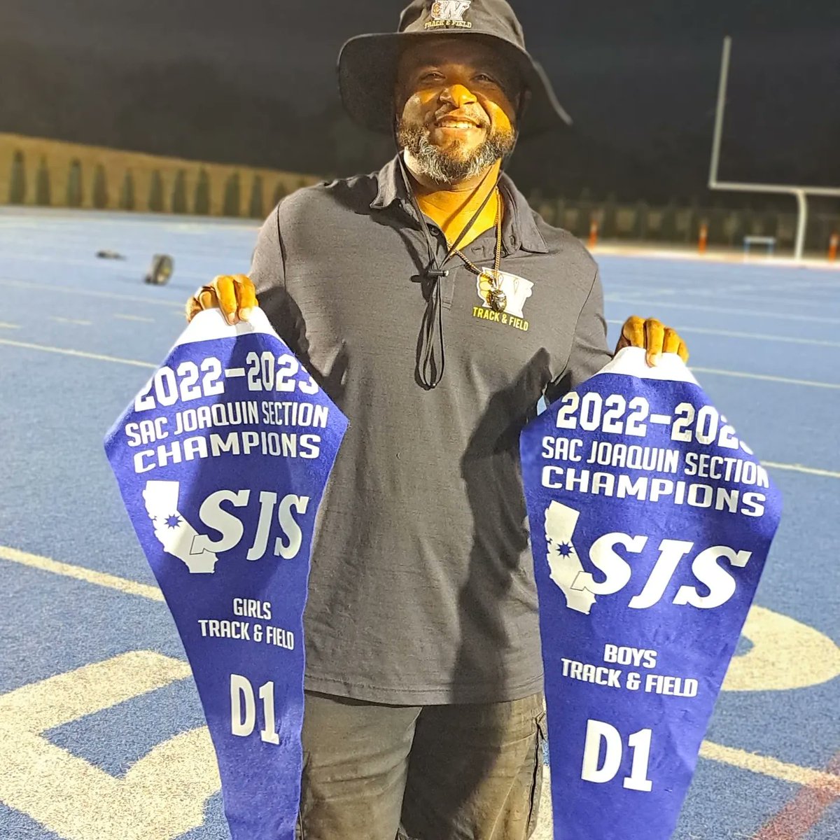 CoachButler25's tweet photo. @whitney__TF 2023 @cifsjs Boys & Girls D1 Champions! Tryin since 1994 2 get my hands on these blue banners n I got 2 @WhitneyCats @MilesplitCA @PrepCalTrack @SacBee_JoeD #WhitneyDistance #WhitneyThrowers #WhitneyJumpSquad #WhitneySprinters #RaiseTheBanners #SectionChamps πππ₯π₯ https://t.co/Z9vujBAKcQ