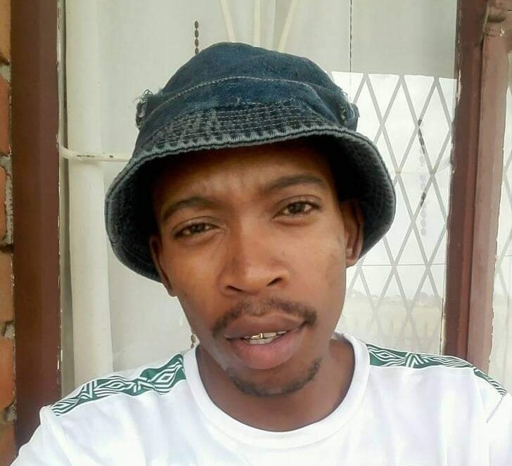 Am_Blujay's tweet photo. I see people are back to praising Dr Nandipha again and joking about it , but people forget she was helping Thabo Bester who raped several women and brutally murdered Nomfundo Tyhulu at a B&B in Capetown , he stabbed her and in the morning told staff that Nomfundo was sleeping she didn't want to be disturbed , Katlego also died under strange circumstances.