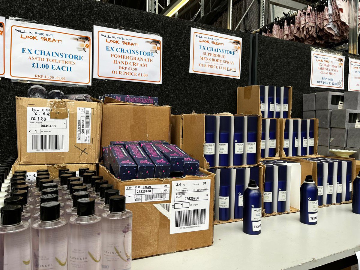 labeltraders's tweet photo. ๐ ๐๐๐๐ ๐ข๐ฃ๐๐ก ๐ง๐ข๐๐๐ฌ!
๐งดOur toiletries range is bigger than ever, perfect for gifting or personal use.
โฐ Doors open at 10am.
๐New location: warehouse to the left of the shop at the front of site.
#LookYourBestForLess #Clothing #Homeware #Sale #Weekend #Nottingham https://t.co/2uIv41Txz6