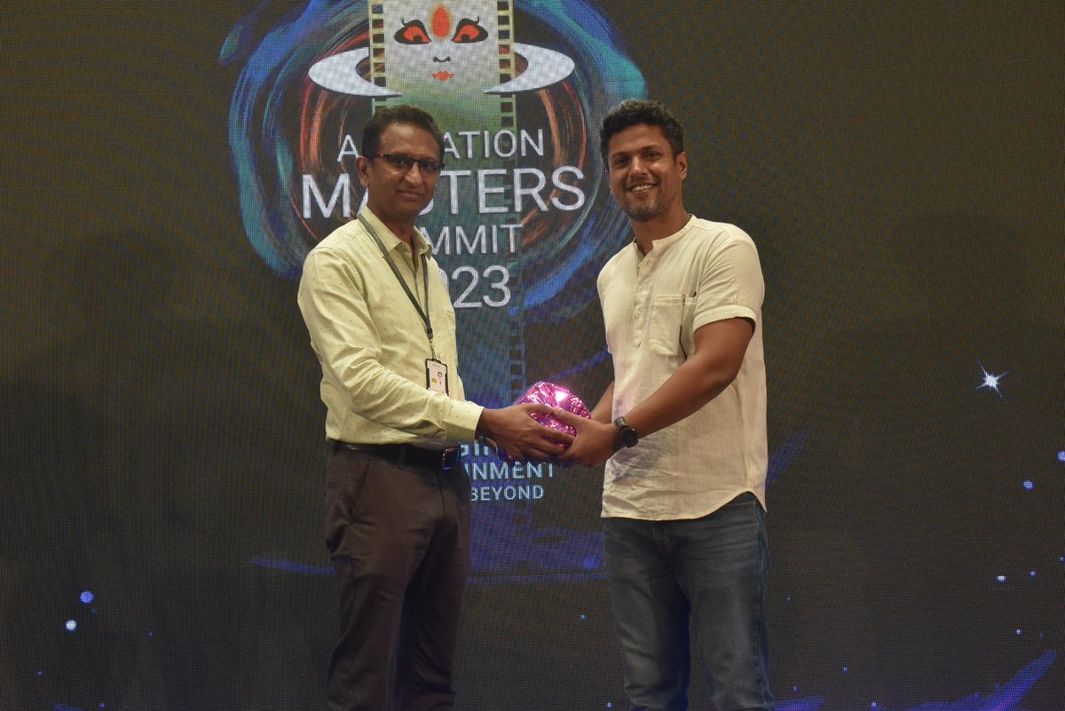 SummitMasters's tweet photo. ✨It was an eye-opening session on Conscious Storytelling by the brilliant Mr Siddharth Maskeri, Creator &amp; Storyteller. Thank you for such an insightful and inspiring talk! 📖✨
#AMS2023 #animation #AMS #toonzmediagroup #storytelling #toonzanimation #toonzentertainment https://t.co/MfSzUJKEvH