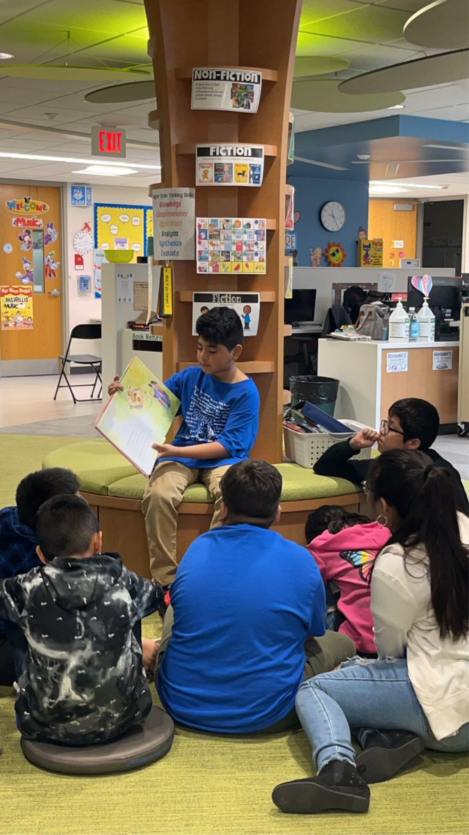 Veronica_Brav0's tweet photo. 5th Graders in Ms. Rodriguez’s class reading aloud during @LakeParkASD4 Library! #changingReadersIntoLeaders #LakeParkLibrary #ASD4LibrariansRock https://t.co/0hDlvPypb5