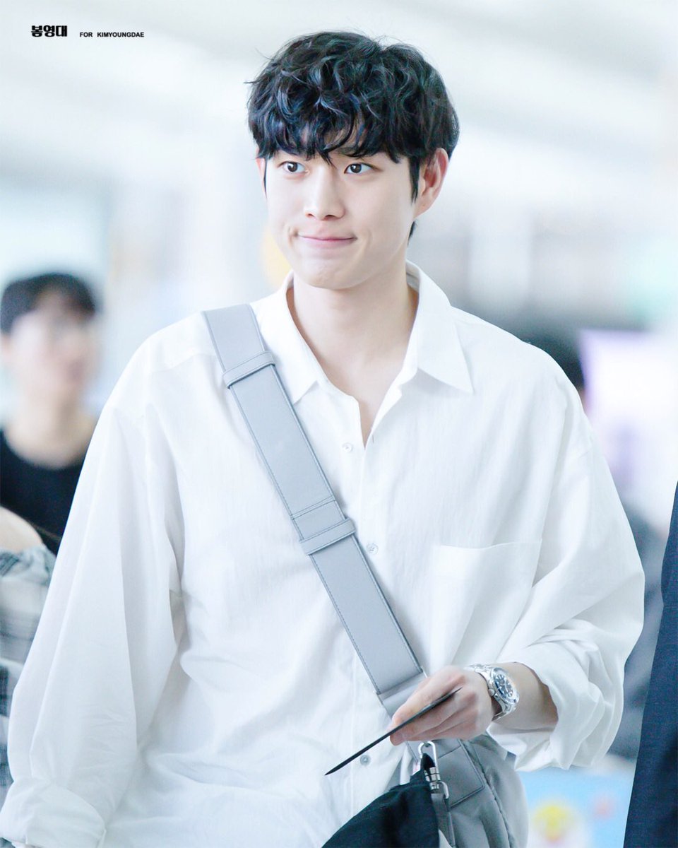 s_youngdae0302's tweet photo. 230512 김영대 출국

#김영대 #kimyoungdae #영대 #キムヨンデ #아우터코리아 https://t.co/LTkwkh9vYn