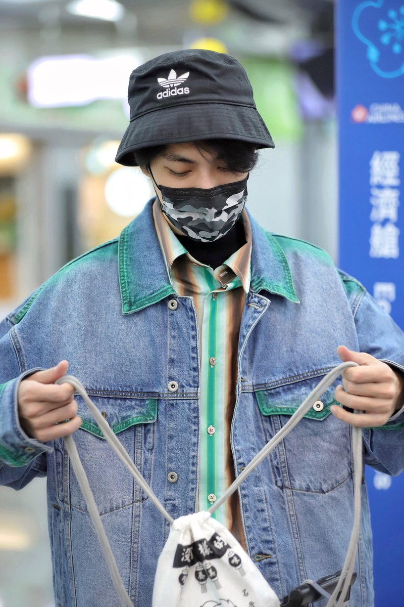 230506 出發✈️

#林子閎 #SamLin 
#リンズーホン #LinZiHong
#LZH1stFanmeetinginJAPAN