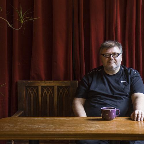 Leipzig2020Tsch's tweet photo. Petr Stančík erzählt in „Die Verjährung“ die Geschichte eines tschechischen Widerstandskämpfers. Eine Erzählung, in der Fakten und Fiktion geschickt gemischt werden.

Eine lesenswerte Rezension ist im @derfreitag  erschienen. Nachzulesen unter:

https://t.co/enGeRbDiSJ https://t.co/ha83w6P2zQ