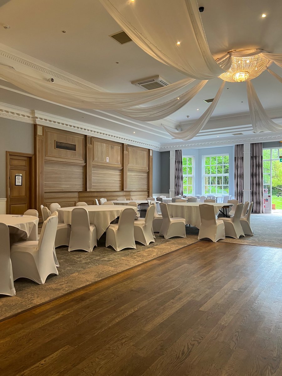 Lee Johns tweet media