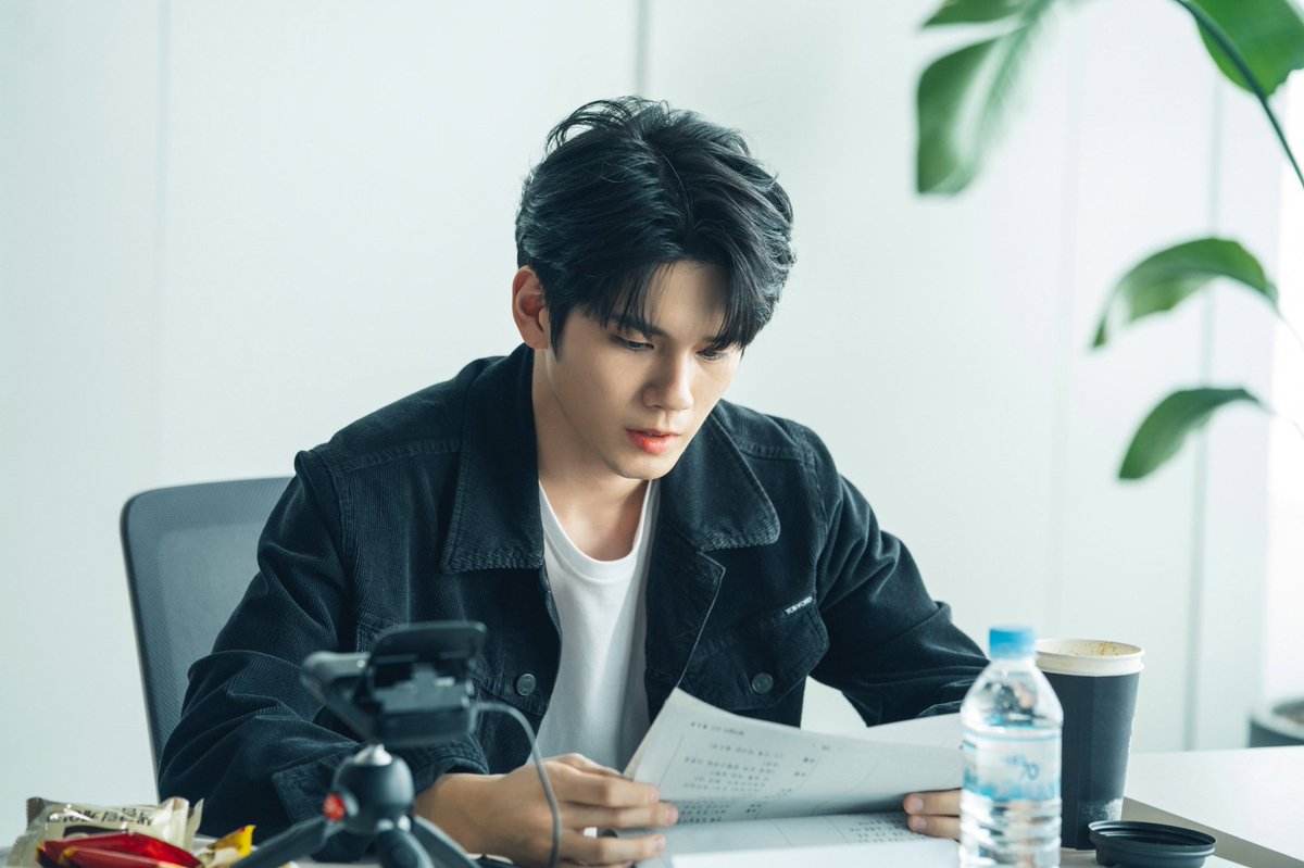 5월 23일 조식

밥
무두부조개탕
미트볼케찹조림
스크램블에그
모닝빵
배추김치
짜먹는요구르트

성우야 맛있게 먹어🥄

pic 190523 열여덟의 순간 대본 리딩

#옹성우 #ONGSEONGWU