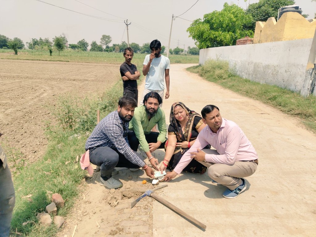 mayankgodhani's tweet photo. I feel so proud to announce that, AGRATAS GROUP taking one more step towards making our contribution to the Development of the Nation...
#Jaljivanmission #UttarPradesh #hargharjal
#AGRATASGROUP
@myogioffice @BJP4UP @CMOfficeUP @BJP4India @narendramodi @PMOIndia https://t.co/6x3iF4LkGS