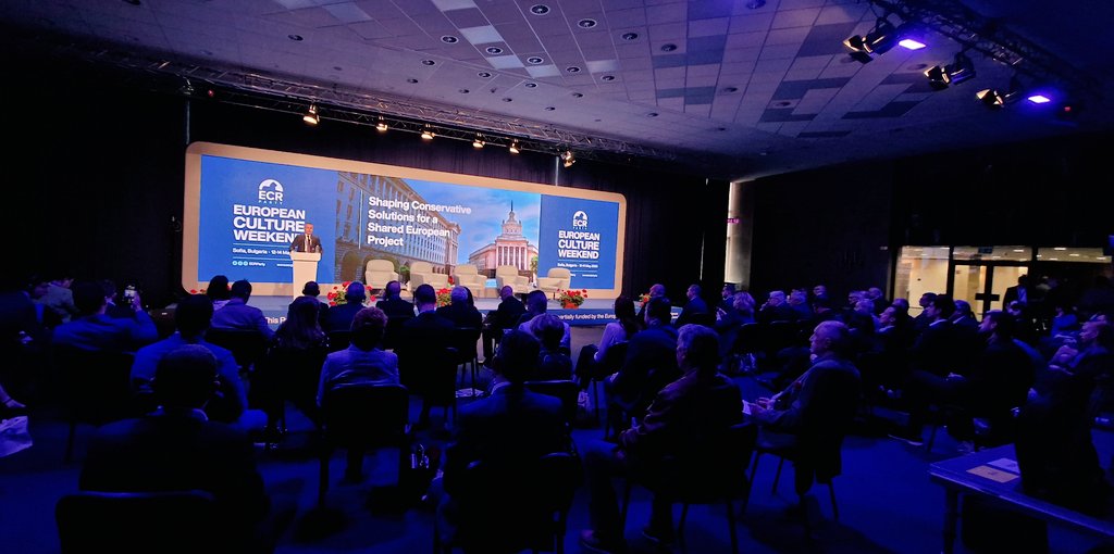 Джамбазки tweet media