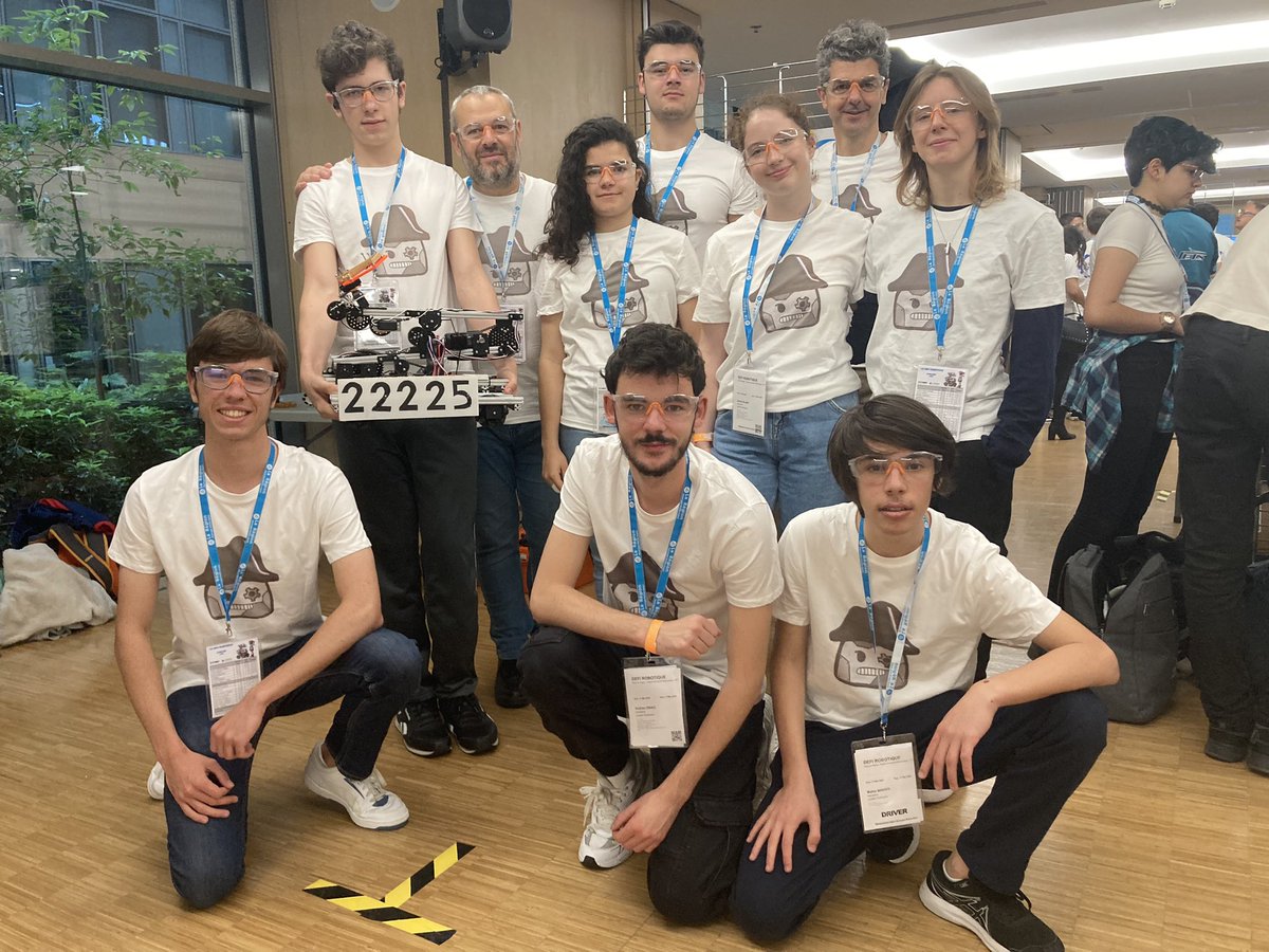 lesmarabouteurs's tweet photo. Prêts pour le First Tech Challenge ! #firstfrance #first #lesmarabouteurs #firsttechallenge #defi #robotique #robot #robotic #Lyon @RivieraDEV @HaasUK @Arm @AudibertiLyc ! 🦾 https://t.co/vPSZwEyqGn