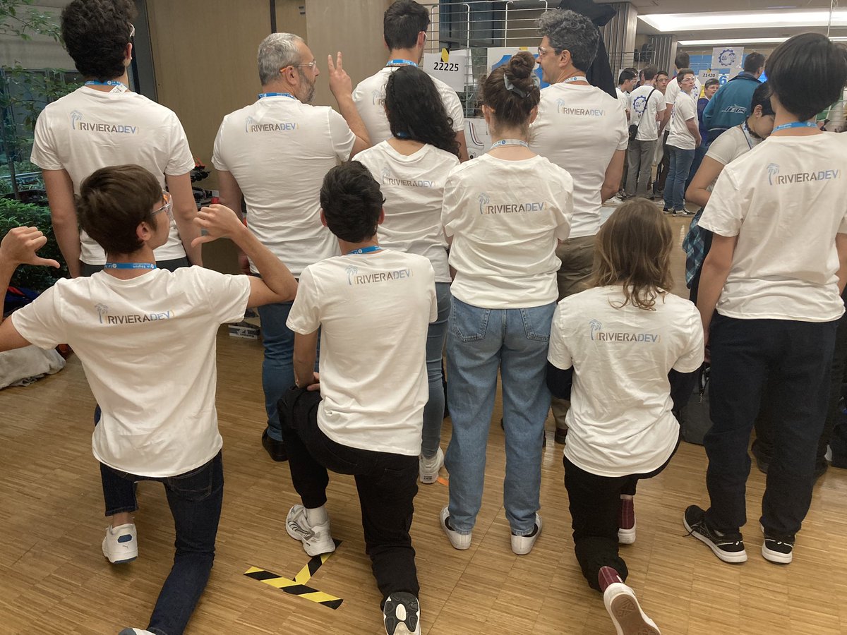 Prêts pour le First Tech Challenge ! #firstfrance #first #lesmarabouteurs #firsttechallenge #defi #robotique #robot #robotic #Lyon <a href="/RivieraDEV/">Riviera DEV 🌴</a> <a href="/HaasUK/">Haas Automation</a> <a href="/Arm/">Arm</a> <a href="/AudibertiLyc/">Lycée Audiberti ANTIBES @académieNice @maregionsud</a> ! 🦾