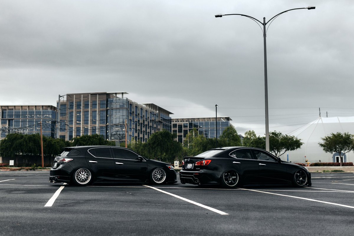 Jomarxvisuals's tweet image. Double trouble 😈 

#lexus #rayswheels #workwheels #canonusa