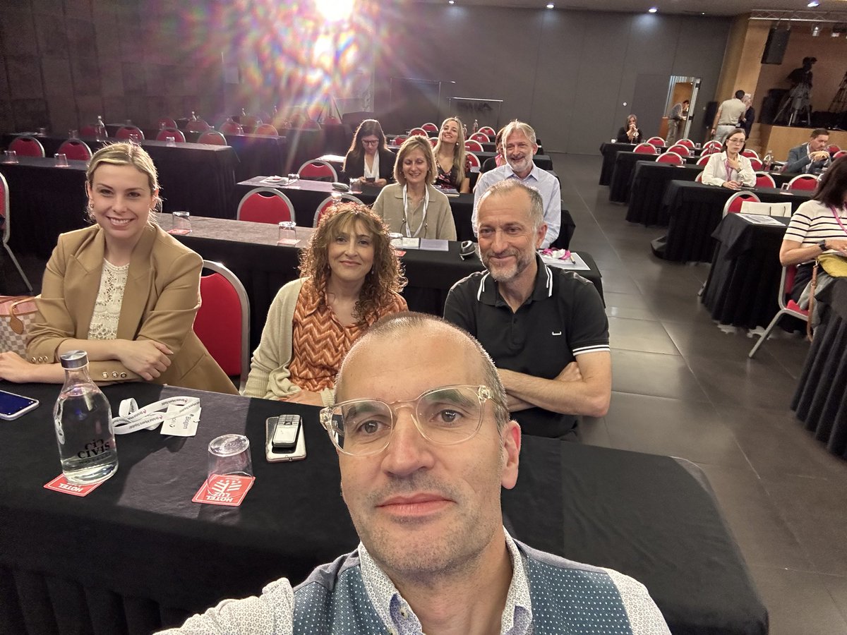 #XCongresoSVFH23 arrancamos última jornada con farmacocinetica vedolizumab <a href="/LolesBelles/">Loles Belles</a> Marisa Iborra Marga Muñoz <a href="/GVAdepsalutcs/">GVASalutCastelló</a> <a href="/GrupoPKgen_SEFH/">Grupo PK.gen SEFH</a> <a href="/SVFH_/">SVFH</a>