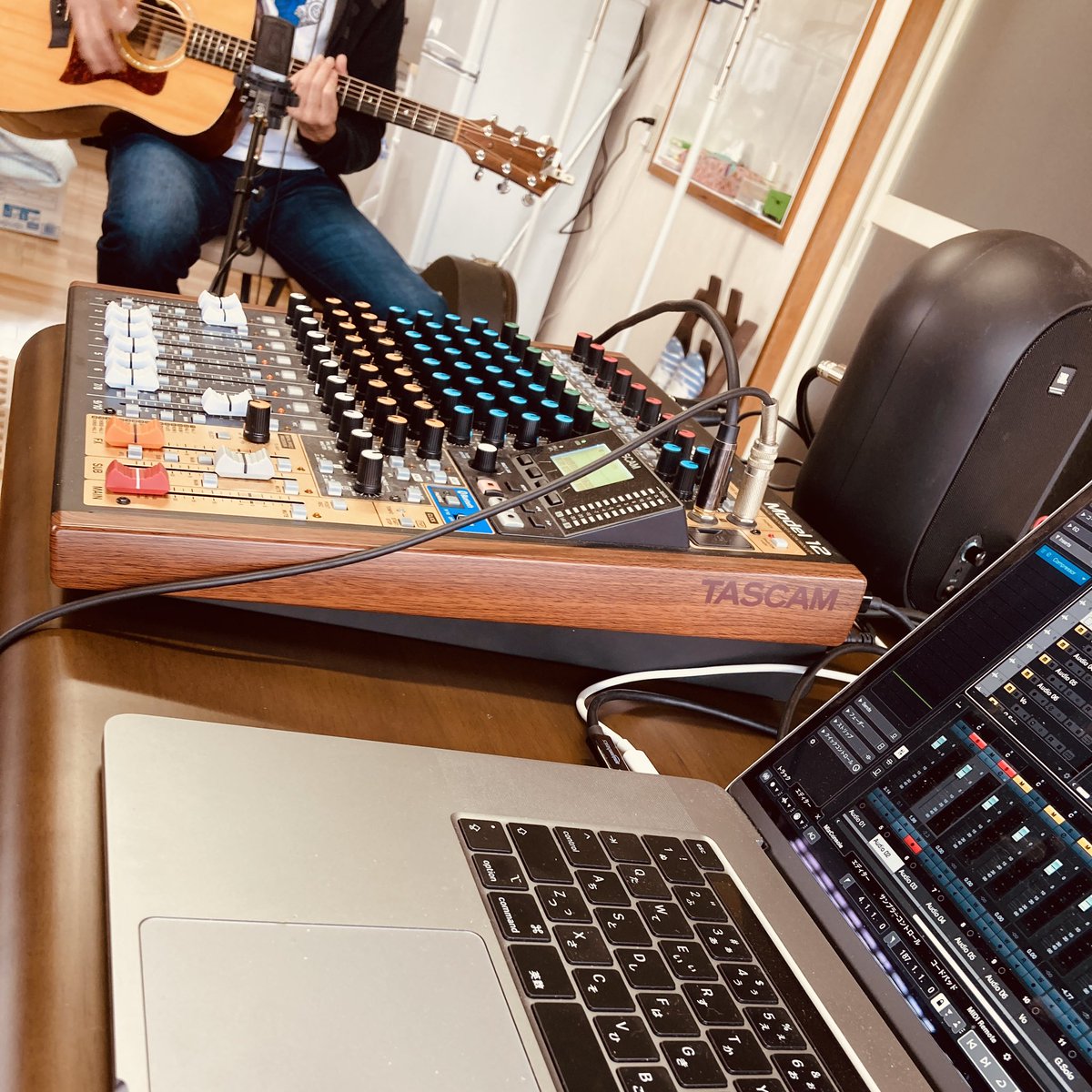 moyashi3691's tweet photo. 本日の現場♪
アーティストさんの事務所にてレコーディング。
#那須塩原市 #レコーディング #音源制作 #hitoking https://t.co/SR9yyWREZ9