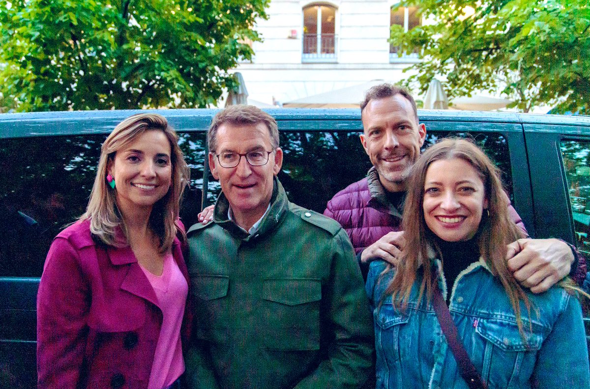 EsterMunoz85's tweet photo. Lo mejor de las campañas es el tiempo que pasas con compañeros y amigos, compartes experiencias, ánimos e ilusiones.  

Vamos a por todas el próximo #28M #VotaPP https://t.co/TPUek43pcn